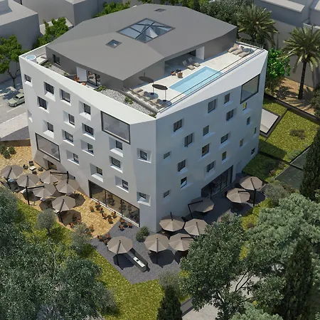 Briig Boutique Hotell 4*