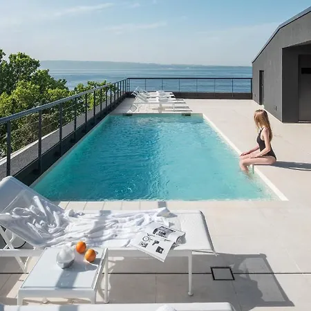 Briig Boutique Hotel 4*